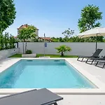 Villa Polaris By Guide