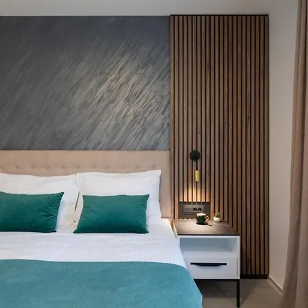 Polaris By Guide * Pula