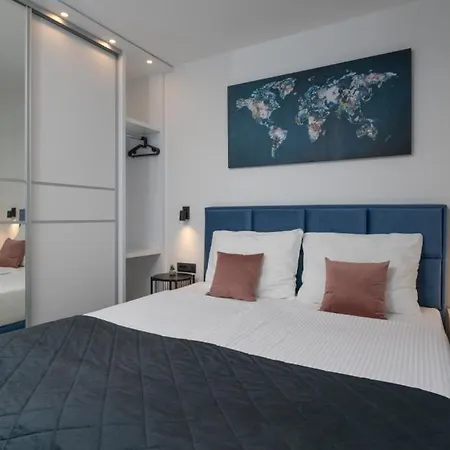 Polaris By Guide Willa *