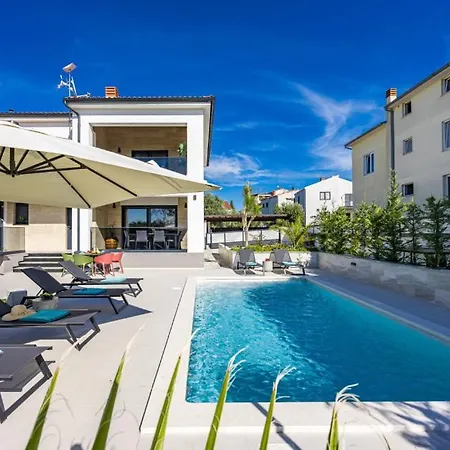 Polaris By Guide Willa *