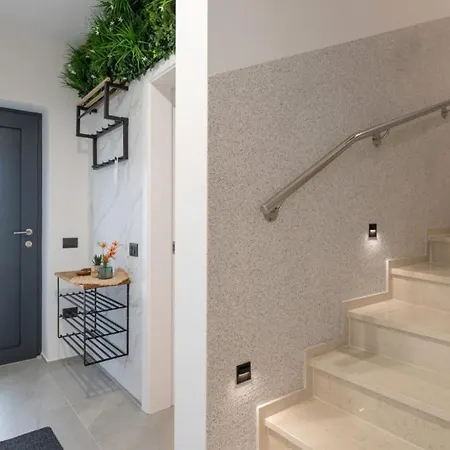 Willa Polaris By Guide Pula