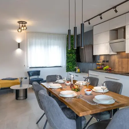 Вілла Polaris By Guide