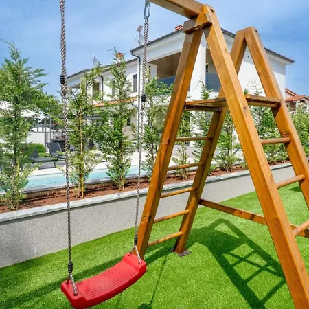 Polaris By Guide Villa Pula