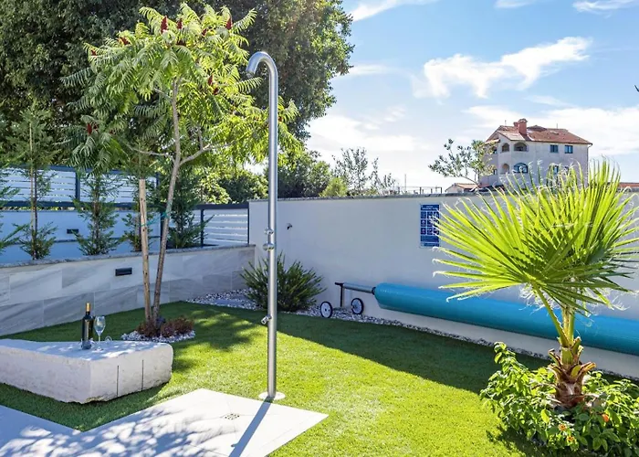 Polaris By Guide Pula